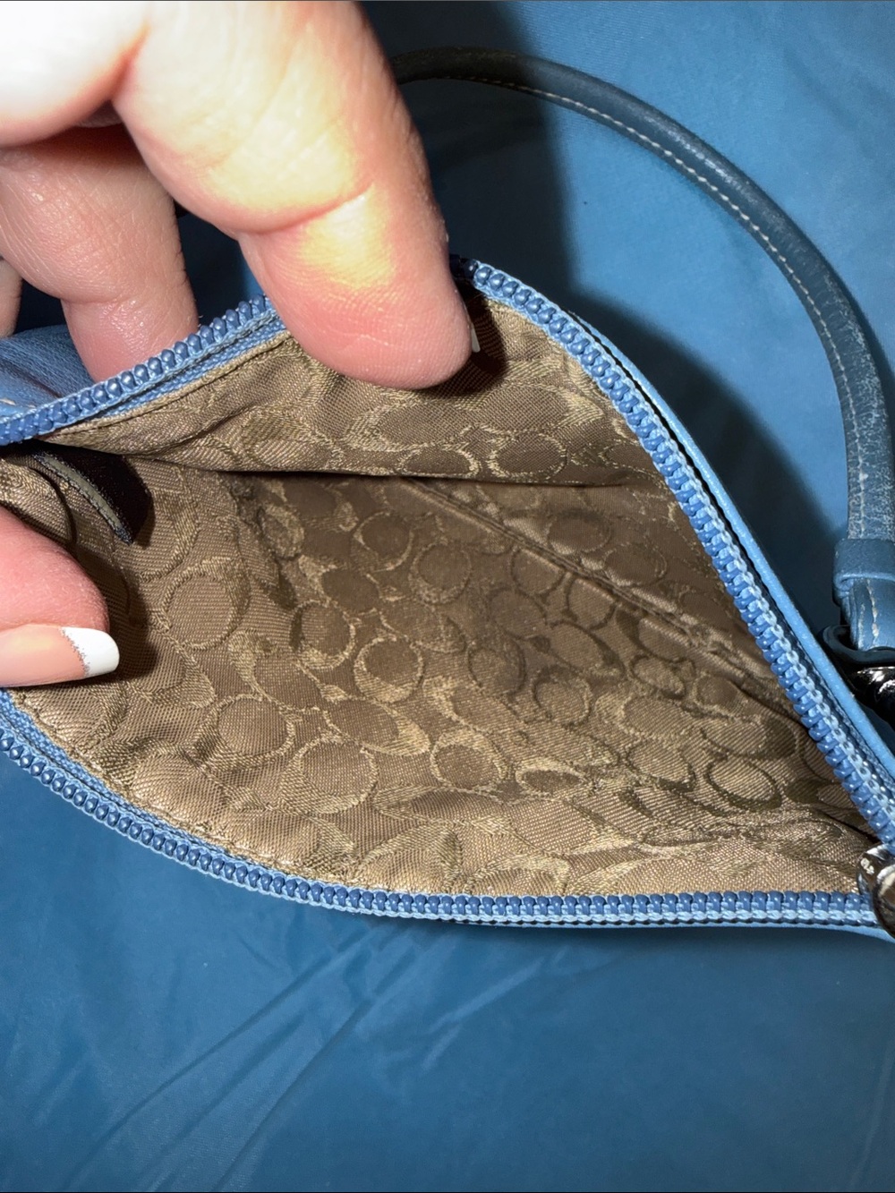 Sold Coach Blue-Gray Leather Wristlet Clutch NWOT - Picture 6 of 7